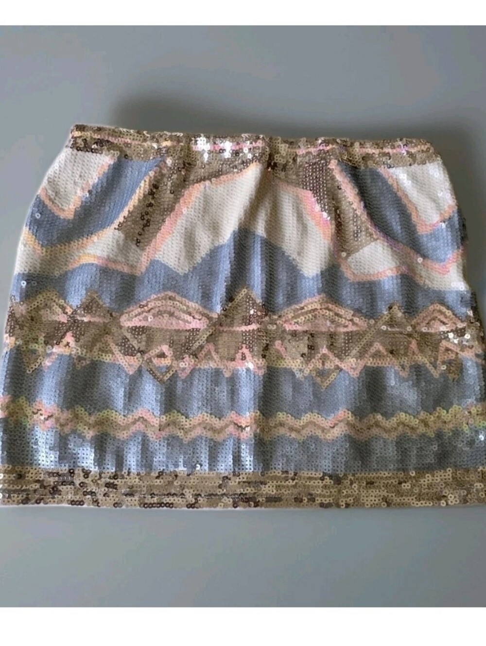 ​✨ Stunning Geometric Sequin Mini Skirt - Pastel & Gold ✨ Size M. LIKE NEW!